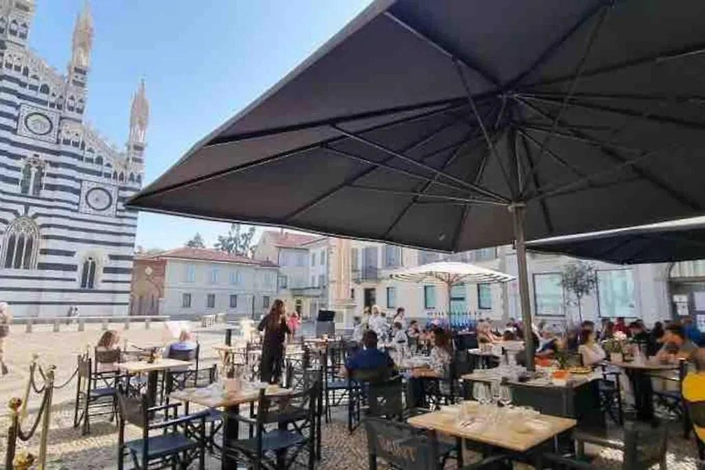 Gracious Apartment In The Heart Of Monza Italia